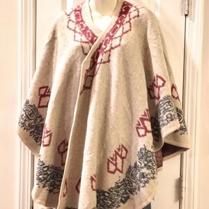 NWT Life Is Beautiful Reversible Bohemian Patterned Poncho Cape
